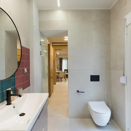 Blossom By Halu! Cozy 2-bd Lägenhet *